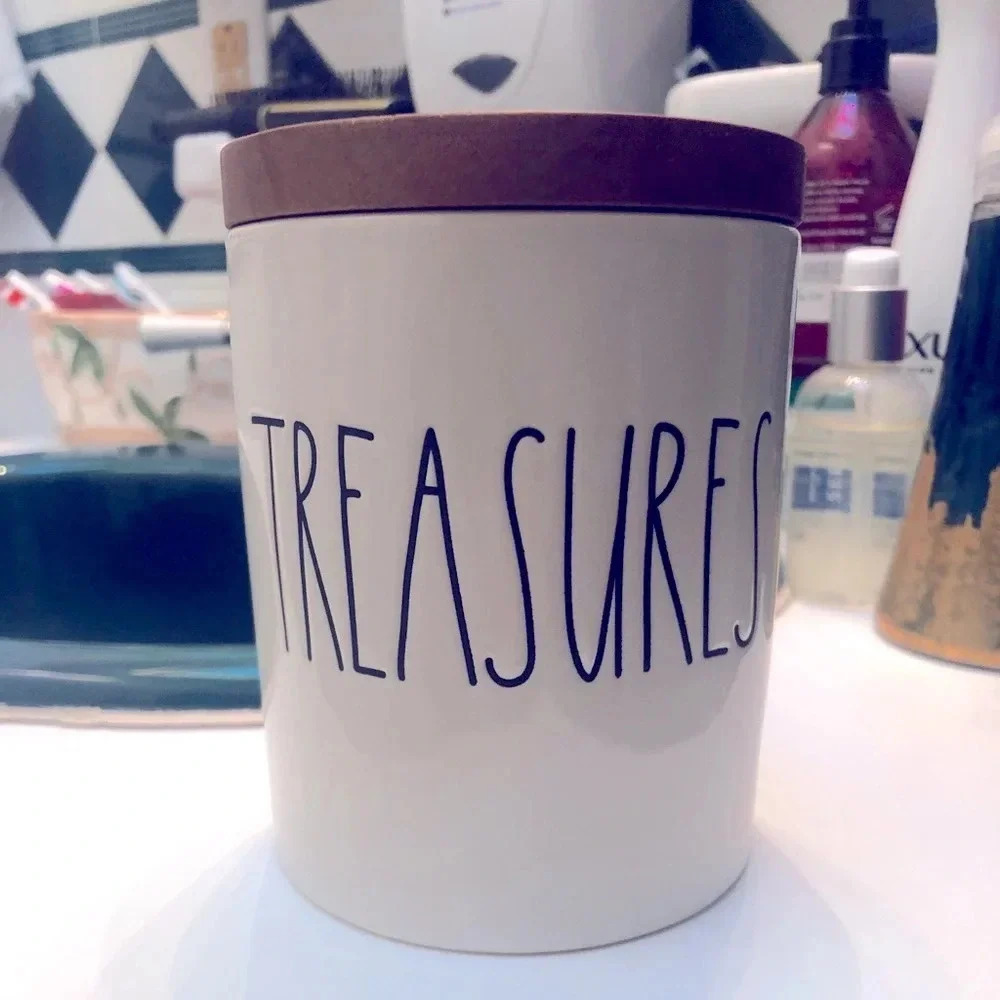NEW RAE DUNN TREASURES CANISTER